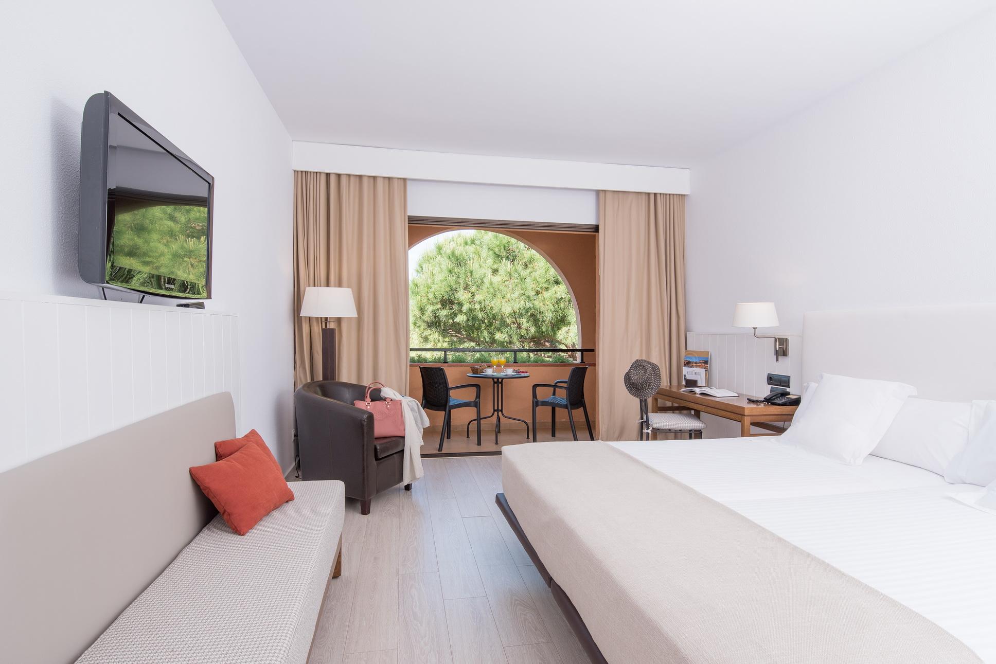 La Costa Hotel Golf & Beach Resort Pals Ngoại thất bức ảnh