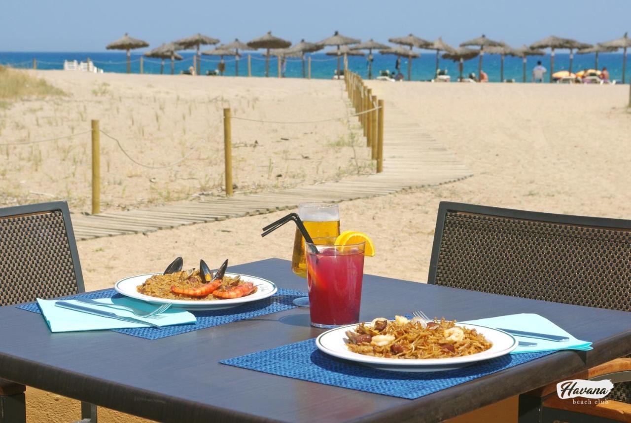 La Costa Hotel Golf & Beach Resort Pals Ngoại thất bức ảnh